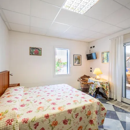 La Rosa-3 By Interhome